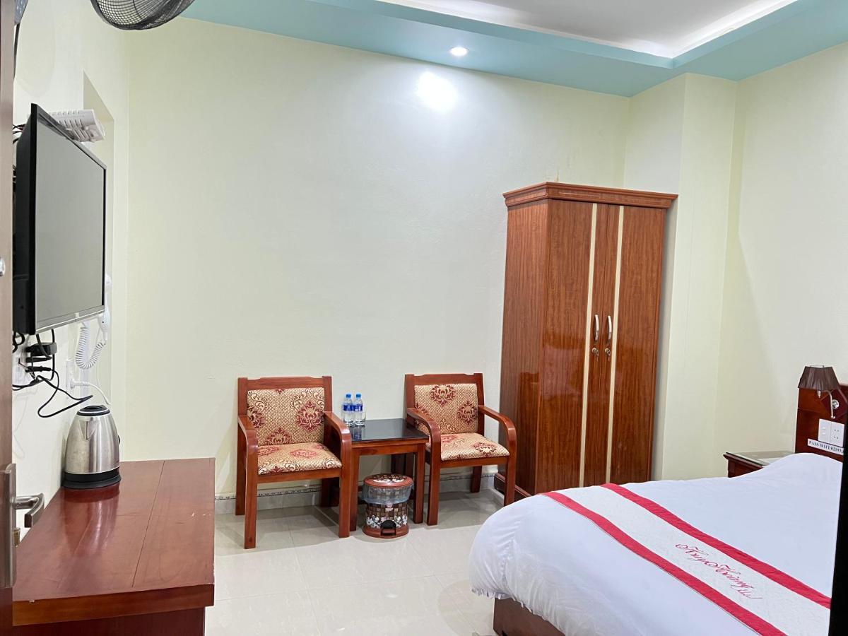 Huy Hoang Hotel Dong Van  Zewnętrze zdjęcie